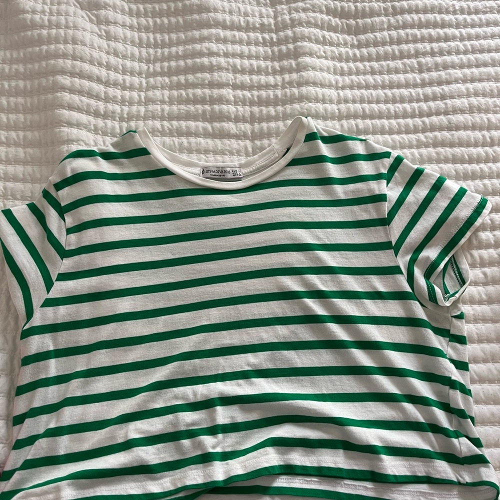 3 diffrent crop tops 10 each